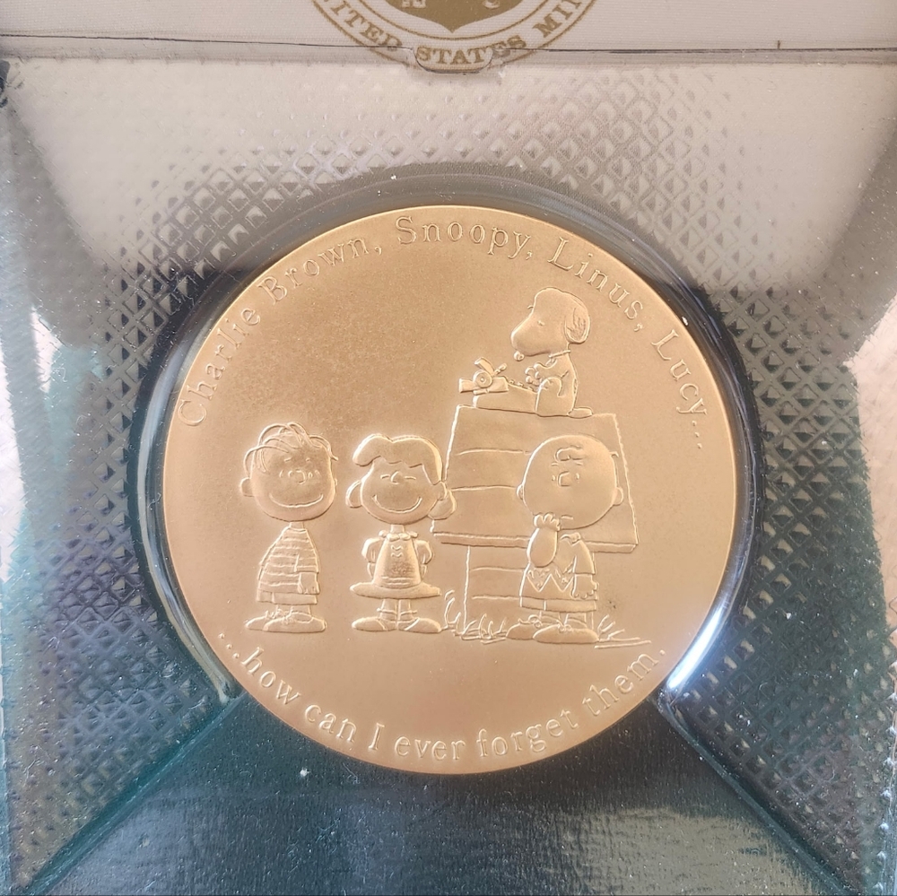 2000 BY ACT OF CONGRESS CHARLES M SCHULZ SNOOPY & THE GANG PEANUTS BRONZE MEDAL